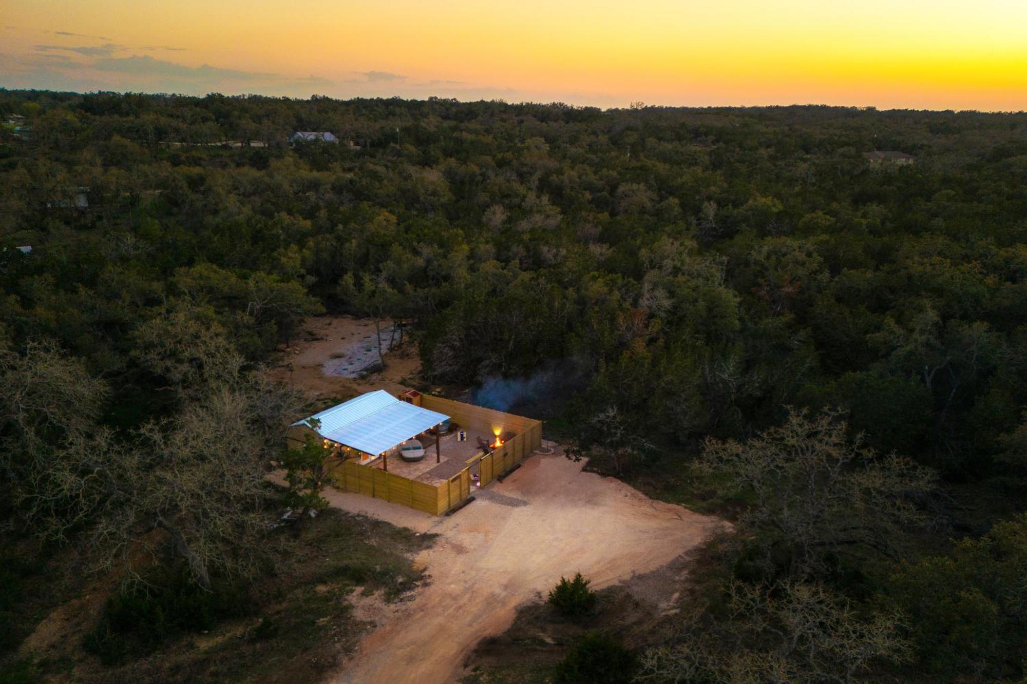 Romantic Luxury Retreat Hot Cold Pool & Sauna Wimberley Eksteriør bilde