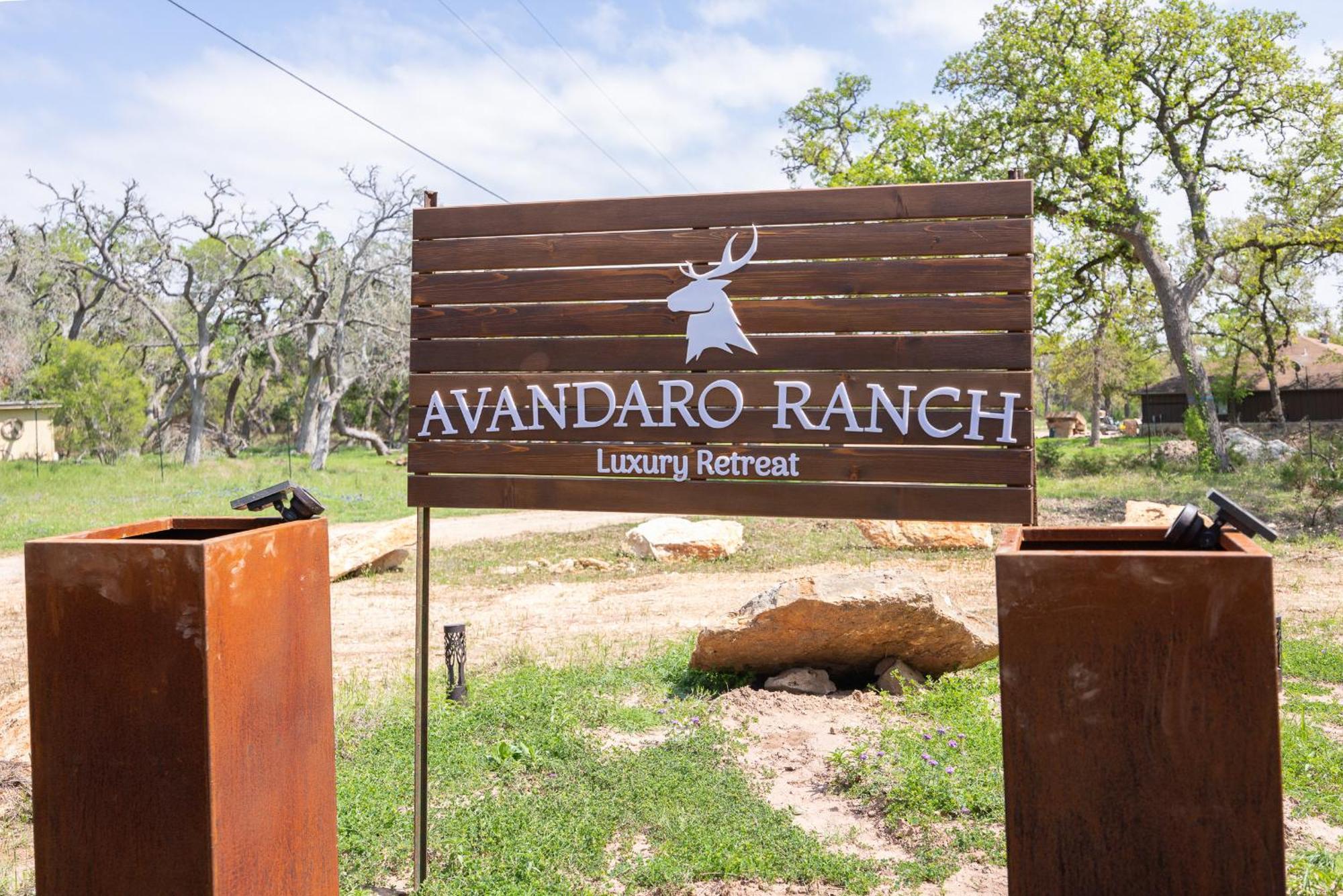 Romantic Luxury Retreat Hot Cold Pool & Sauna Wimberley Eksteriør bilde