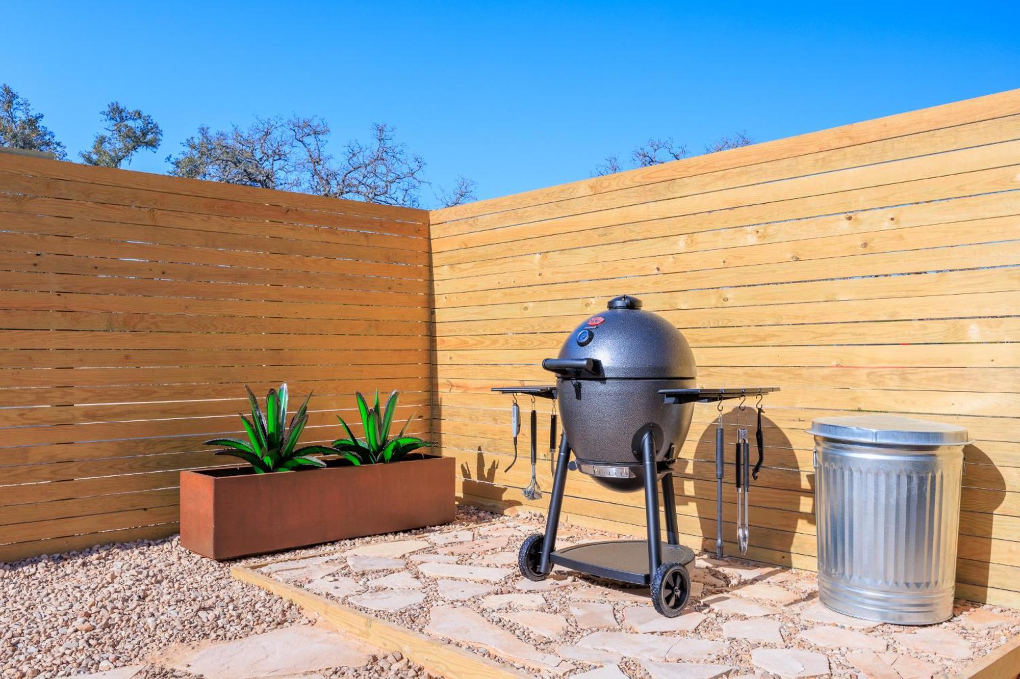 Romantic Luxury Retreat Hot Cold Pool & Sauna Wimberley Eksteriør bilde