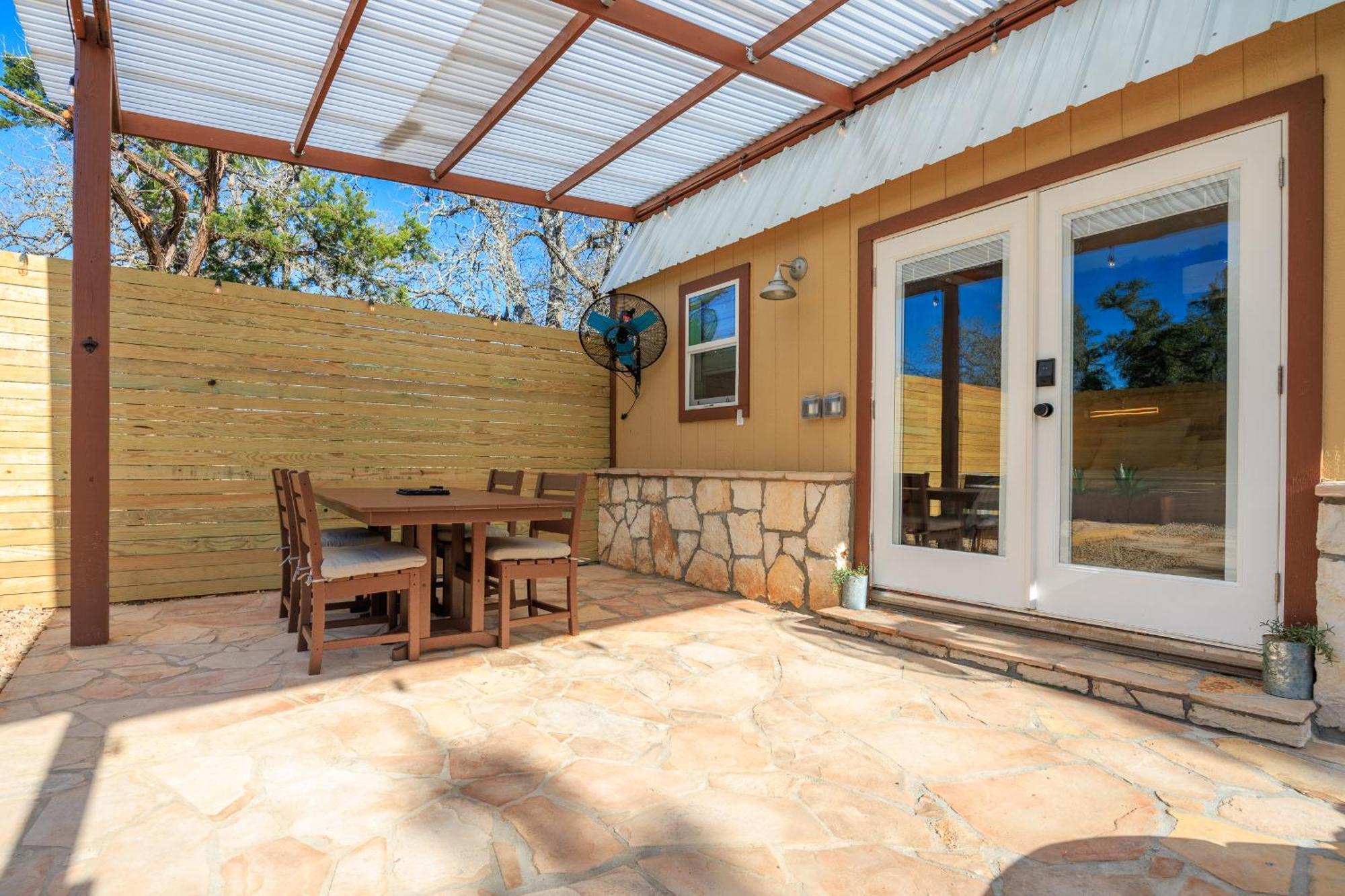 Romantic Luxury Retreat Hot Cold Pool & Sauna Wimberley Eksteriør bilde