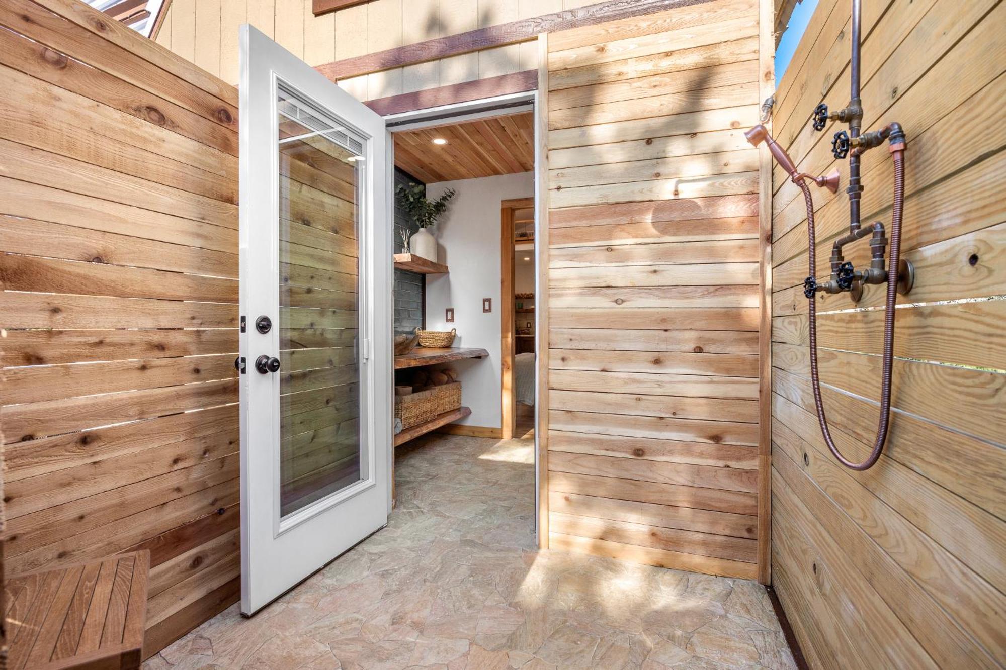 Romantic Luxury Retreat Hot Cold Pool & Sauna Wimberley Eksteriør bilde
