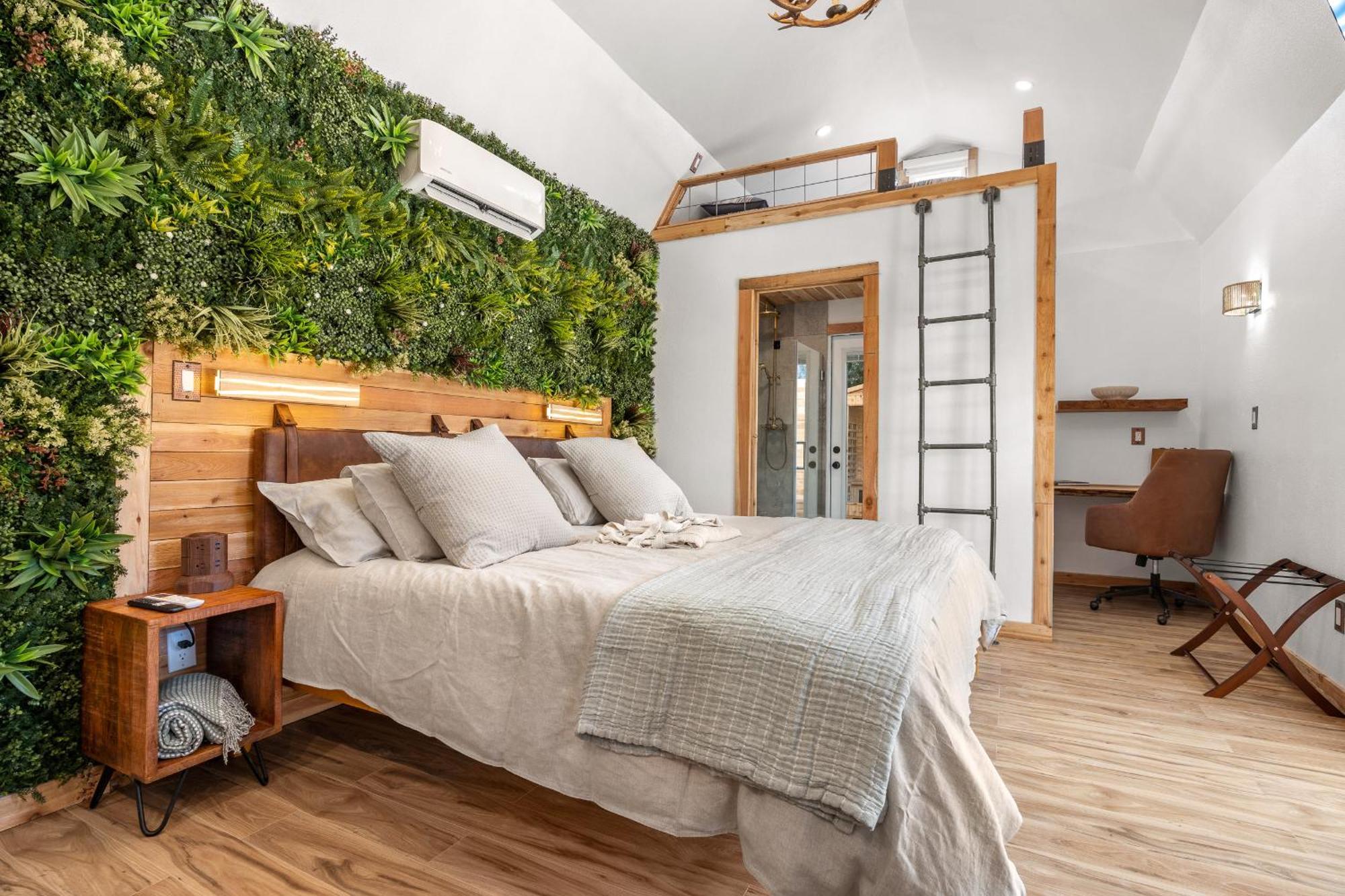Romantic Luxury Retreat Hot Cold Pool & Sauna Wimberley Eksteriør bilde