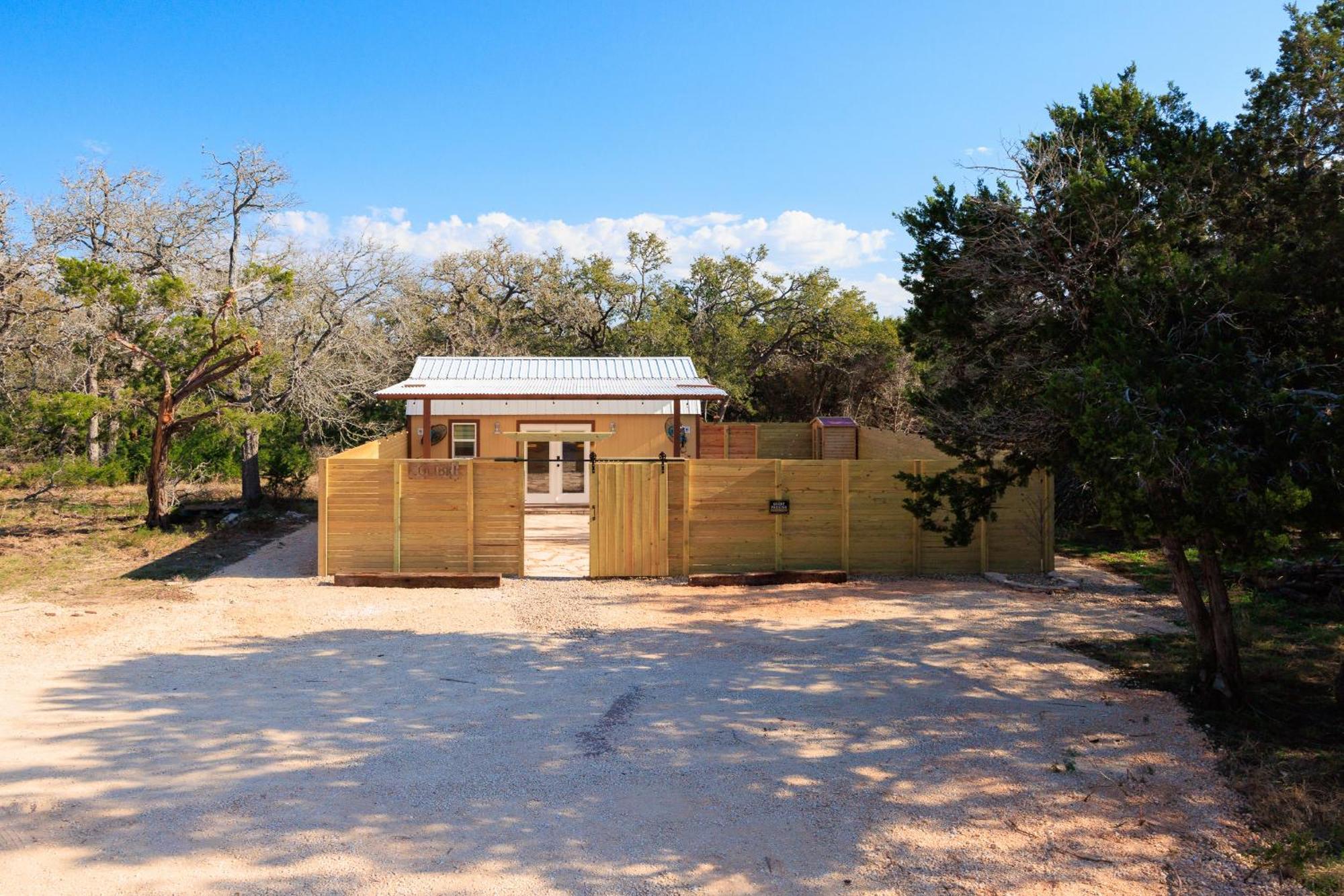 Romantic Luxury Retreat Hot Cold Pool & Sauna Wimberley Eksteriør bilde