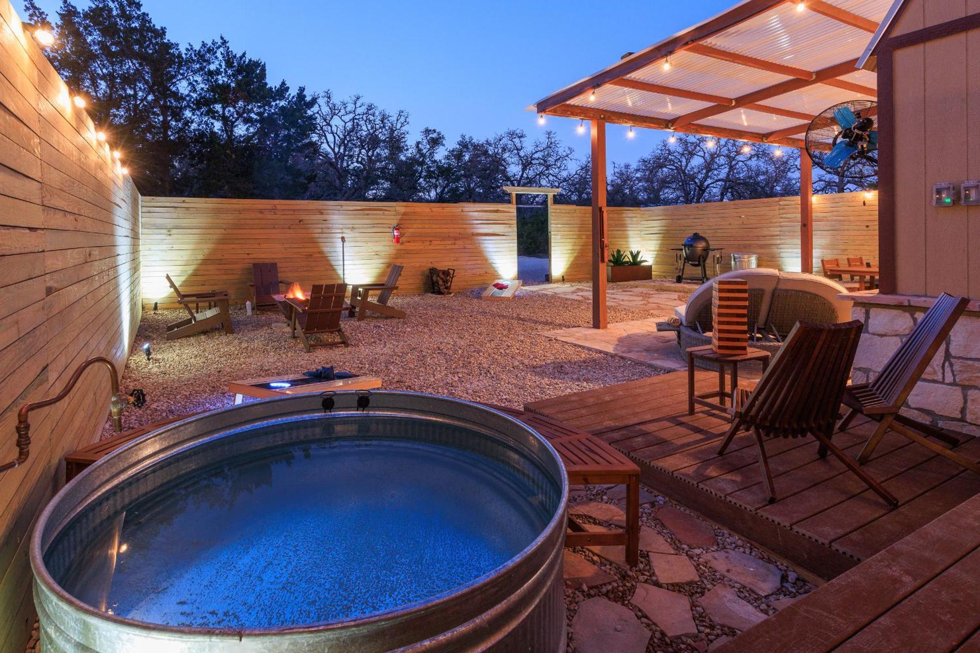 Romantic Luxury Retreat Hot Cold Pool & Sauna Wimberley Eksteriør bilde
