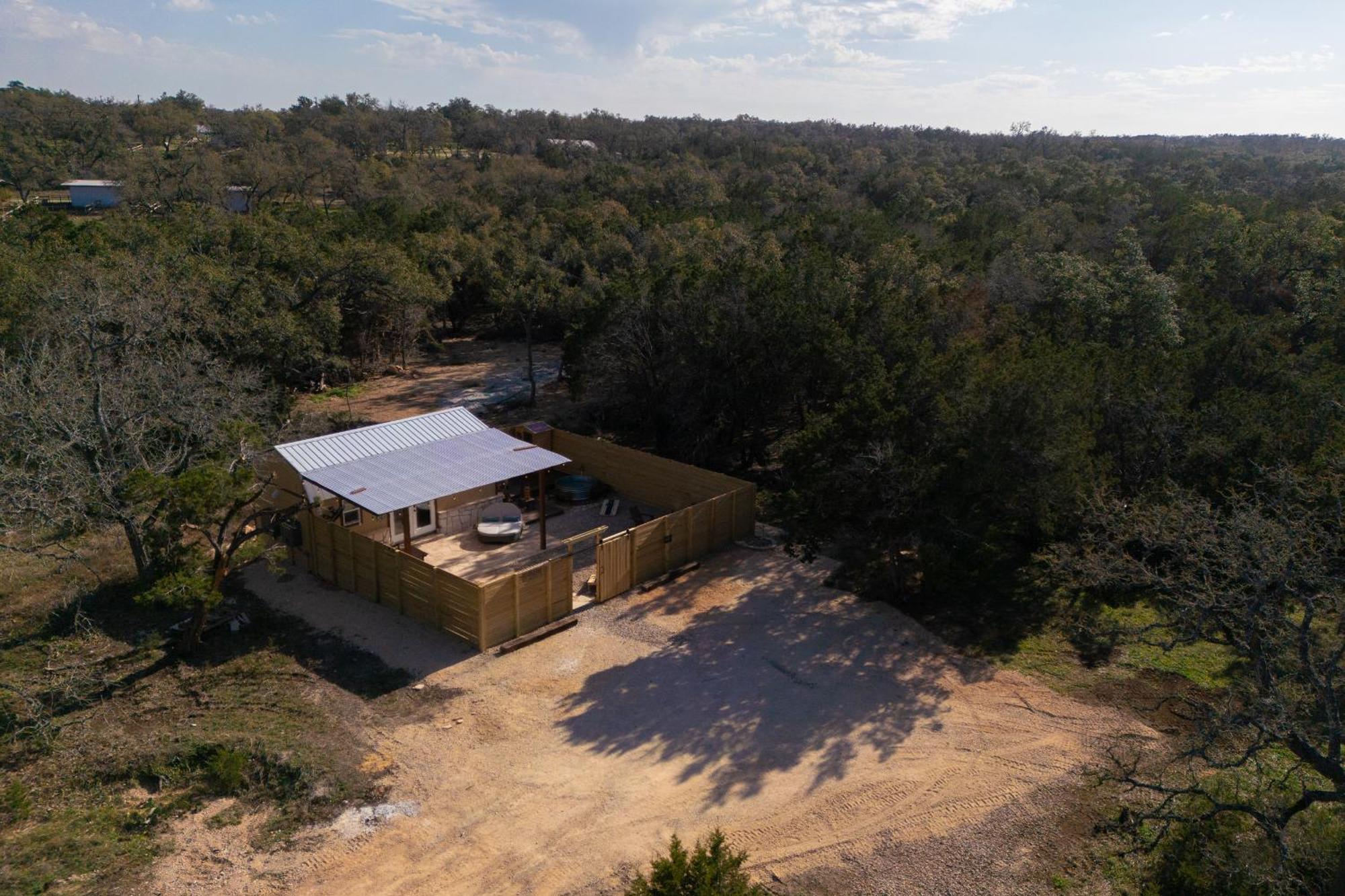 Romantic Luxury Retreat Hot Cold Pool & Sauna Wimberley Eksteriør bilde