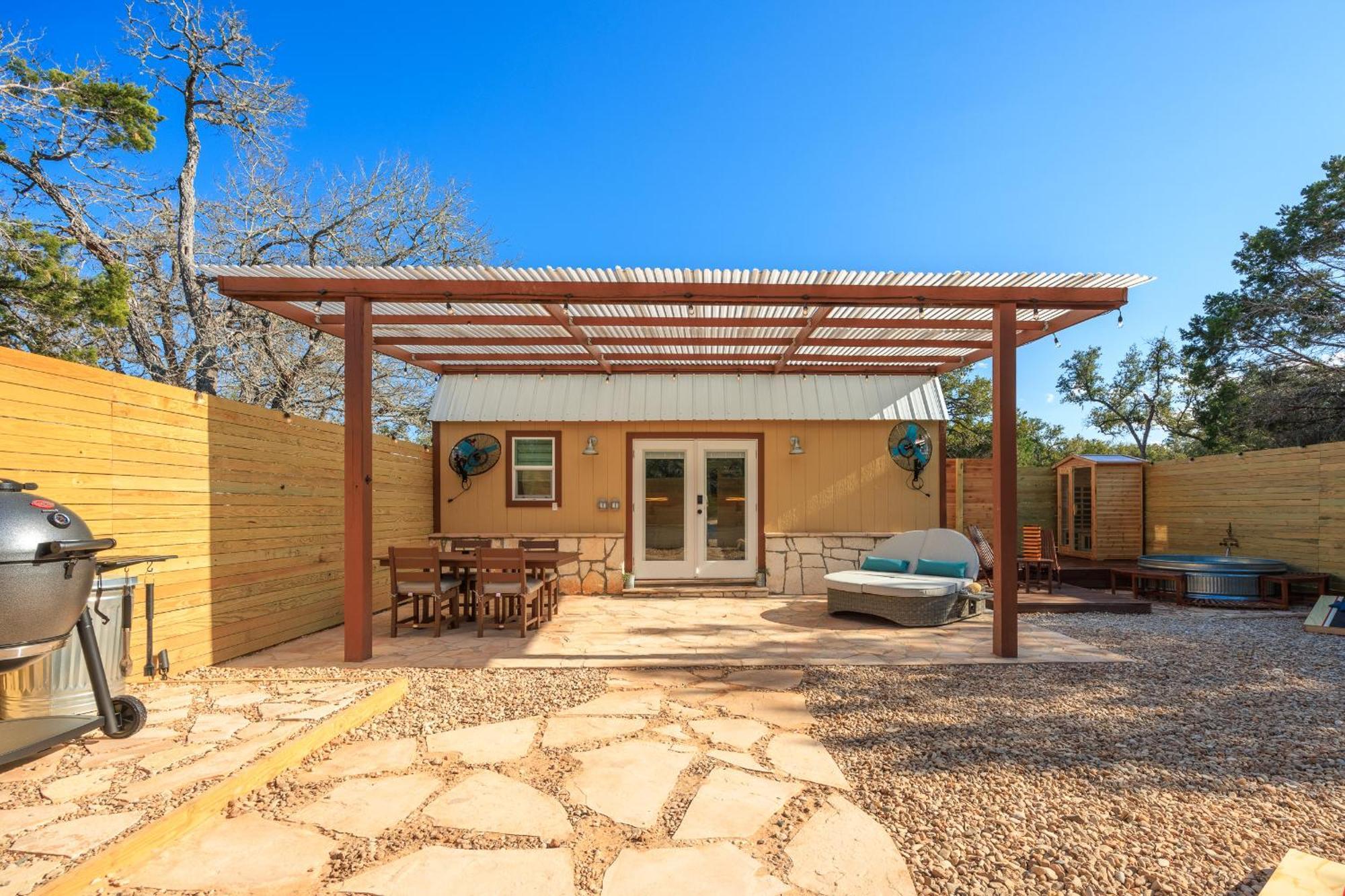 Romantic Luxury Retreat Hot Cold Pool & Sauna Wimberley Eksteriør bilde