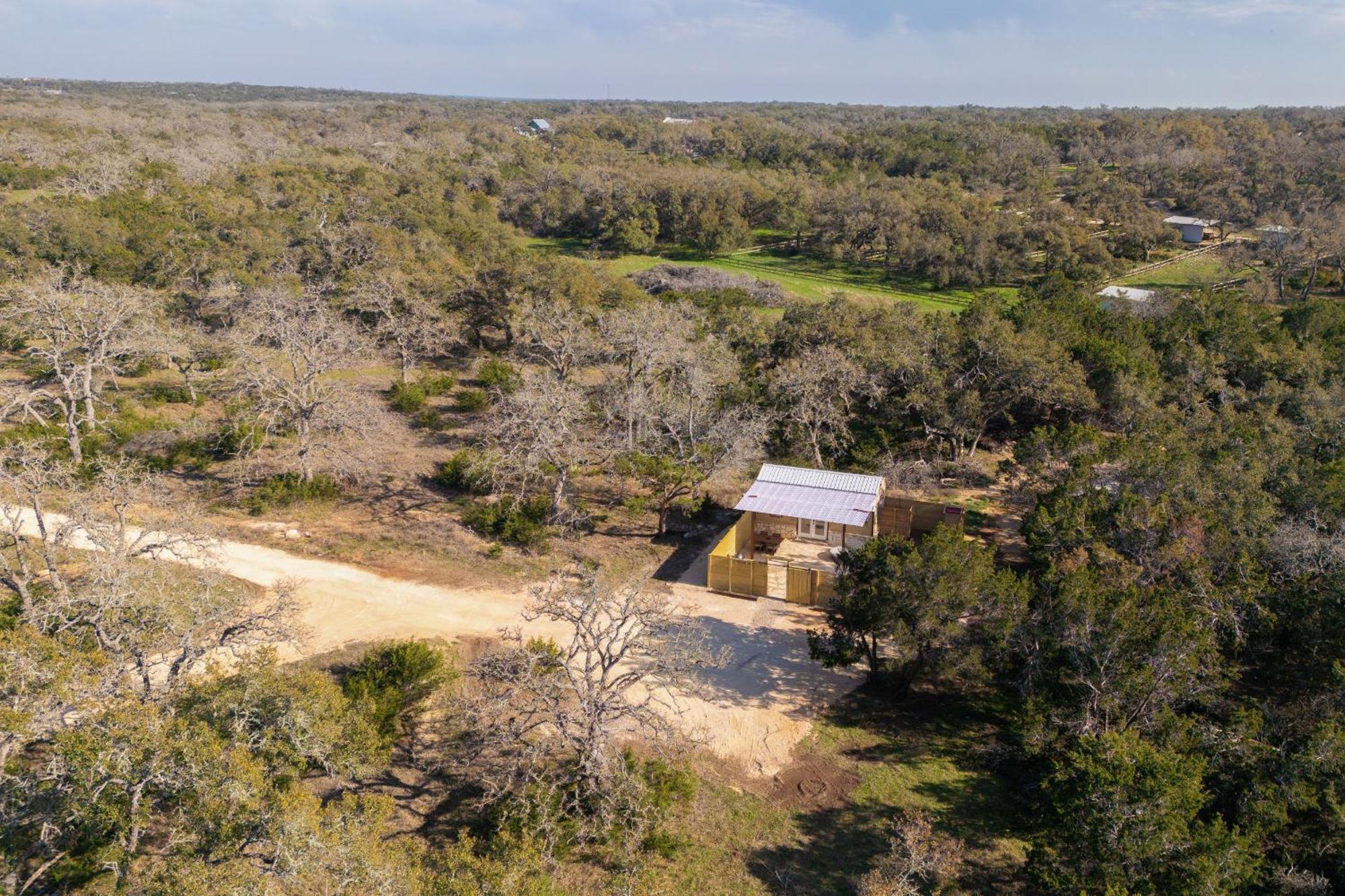 Romantic Luxury Retreat Hot Cold Pool & Sauna Wimberley Eksteriør bilde