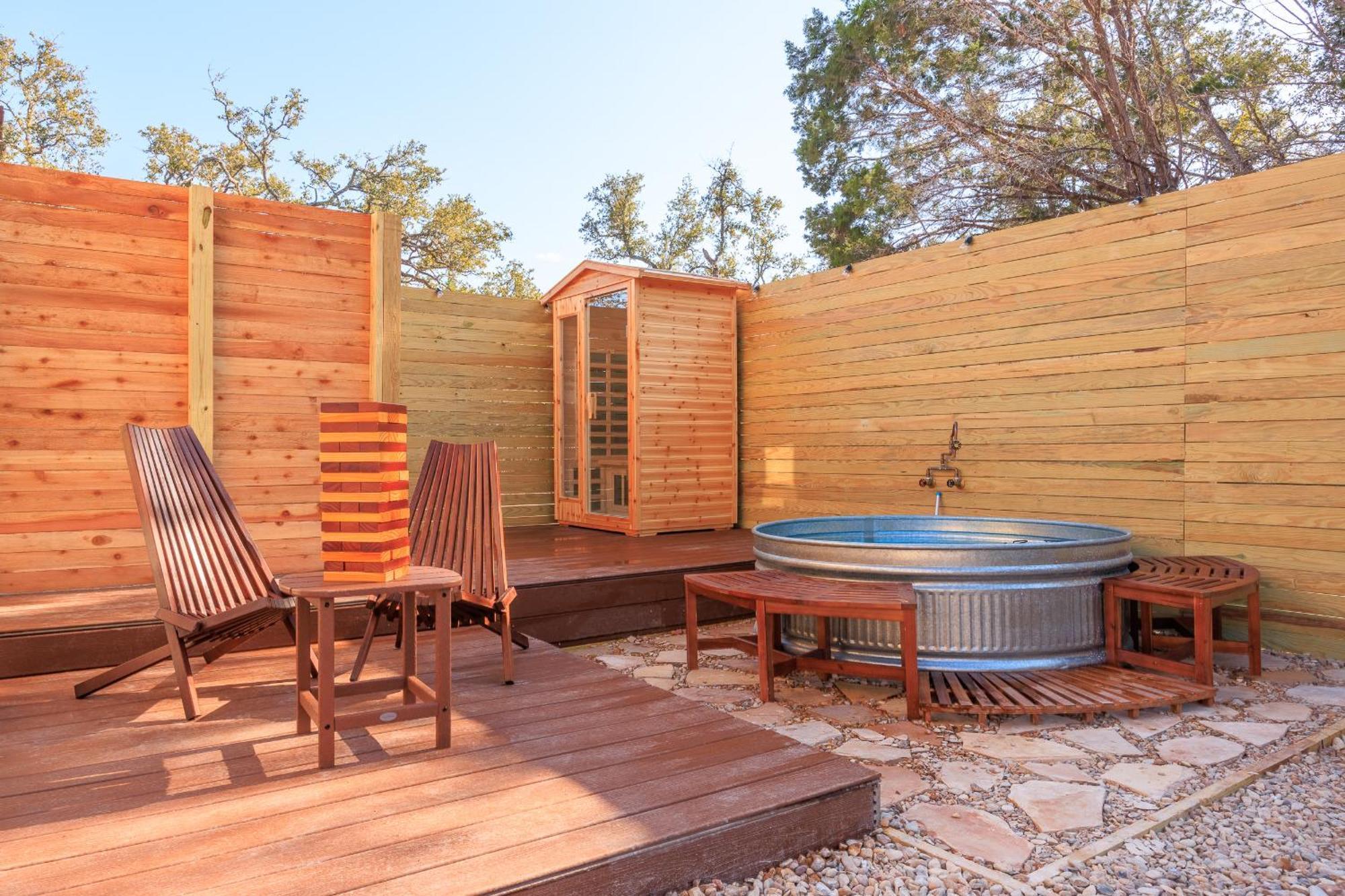 Romantic Luxury Retreat Hot Cold Pool & Sauna Wimberley Eksteriør bilde